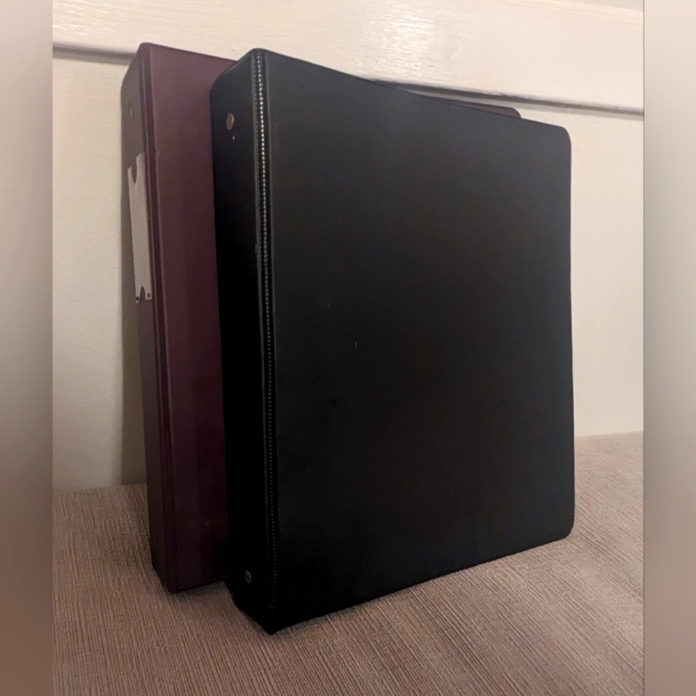 Binders (2)